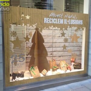 Escaparate farmacia - campaña reciclar
