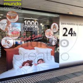 Escaparate farmacia - campaña Salud Sexual
