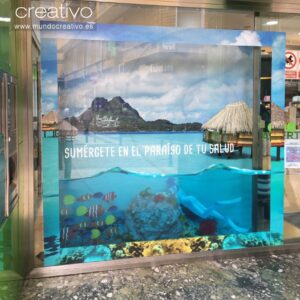 Escaparate farmacia verano 2016